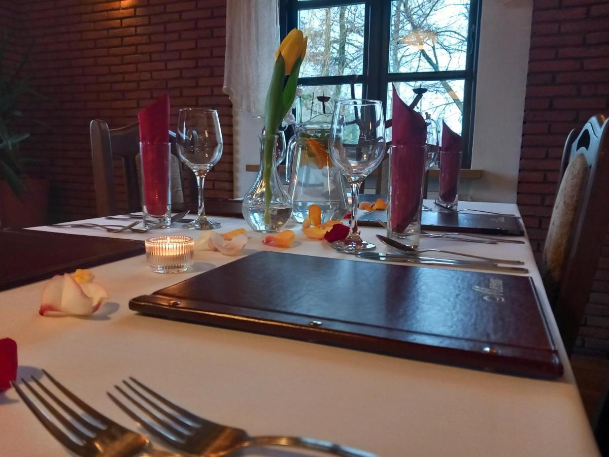 Dobry Klimat Hotel Uniejow Luaran gambar